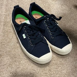 Cariuma Navy Sneakers